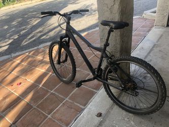 Giant Mountain Bike (M)