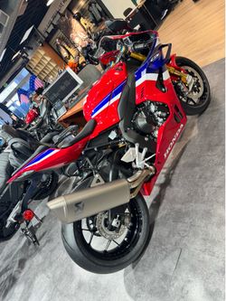 Honda CBR 1000 RR-R Fireblade SP