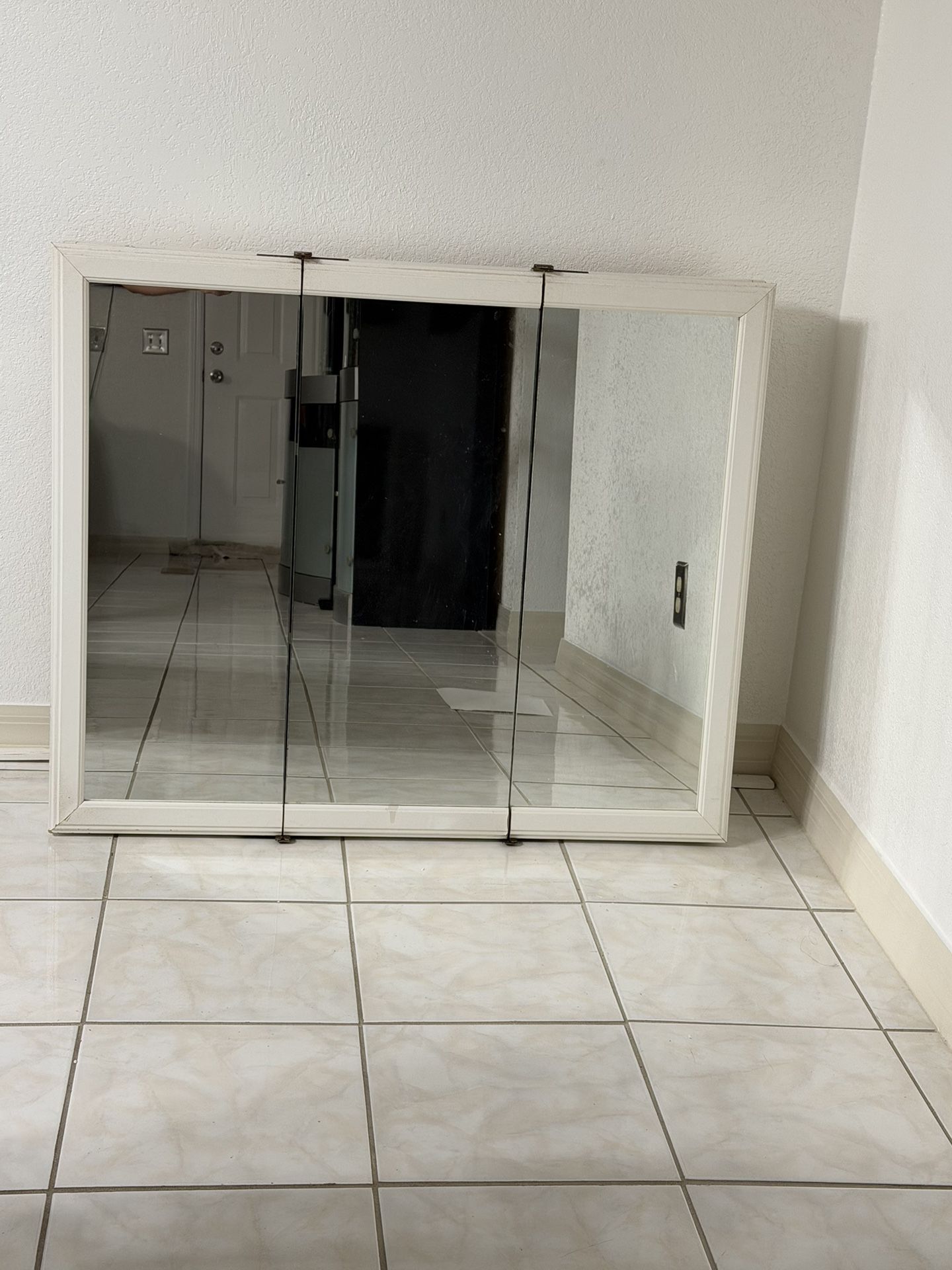 USED MEDICINE CABINET 36”W x 30”H x 4 1/2”D