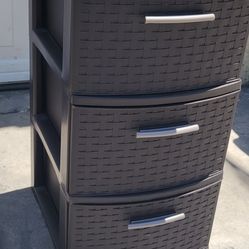 Plastic Drawer Organizer $10