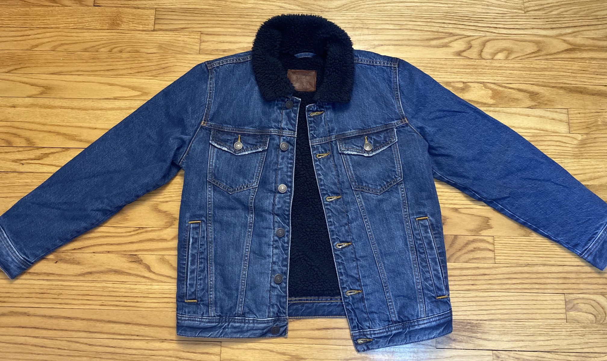 Abercrombie & Fitch Distressed Denim JacketFleece Lined Blue Men’s Sz XS new without tags! 