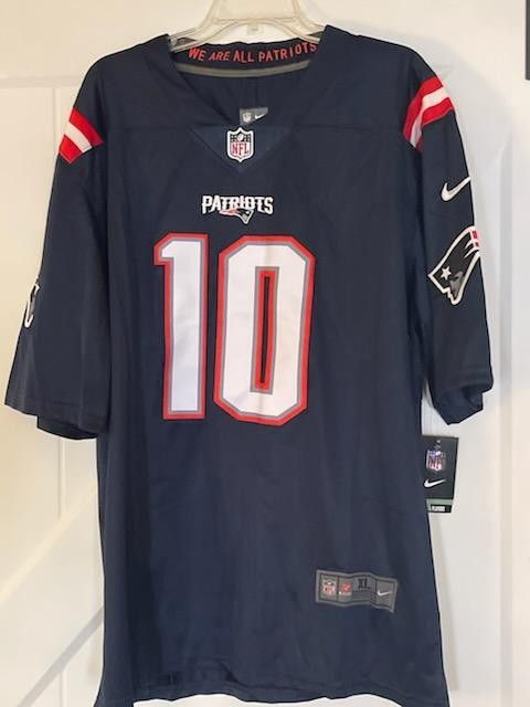 XL New England Patriots Mac Jones Jersey