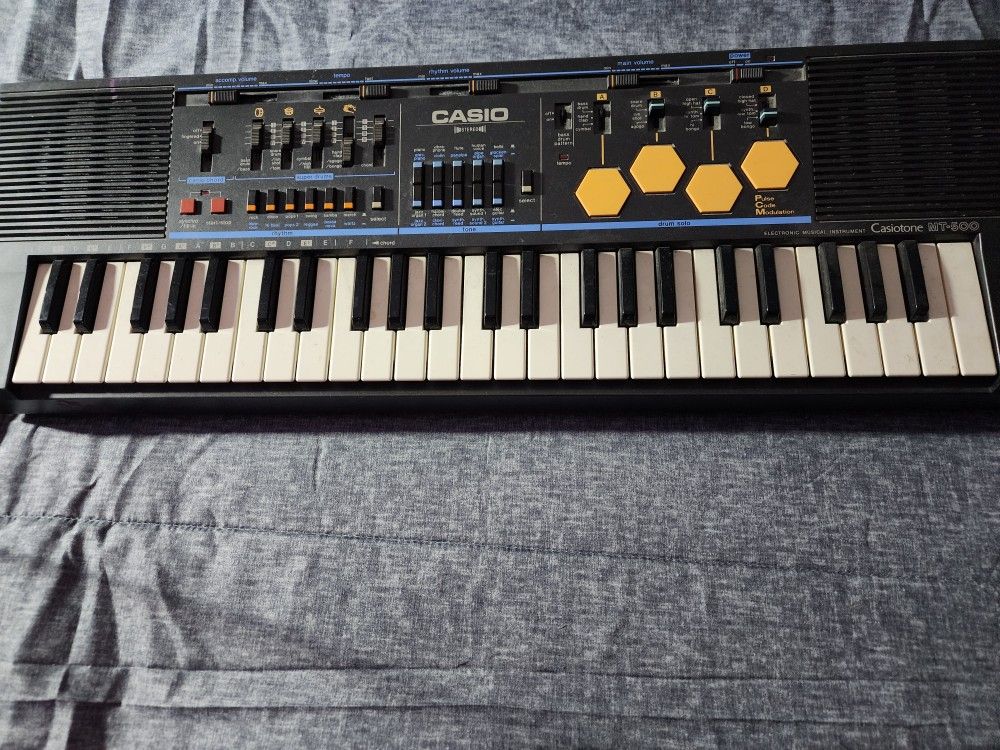 Casio Keyboard.