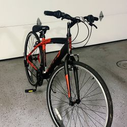 Hyper SpinFit 700c Men's Hybrid Bike. 