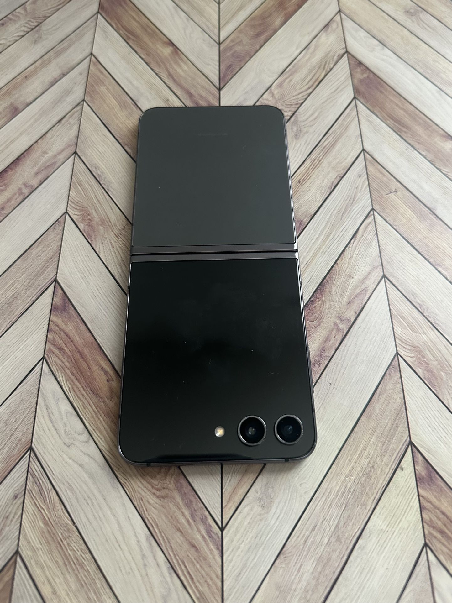 Samsung Z Flip5 (256gb) Unlocked/ Liberado