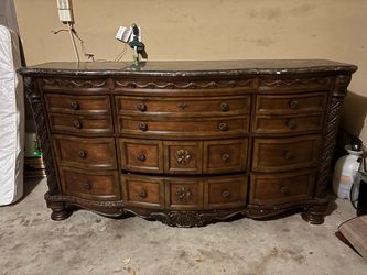 Dresser