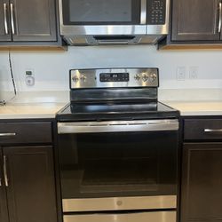 Selling GE Glass top Electric Range And Matching GE Microwave 