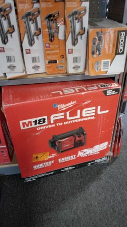 MILWAUKEE M18 FUEL 2 GALLON COMPACT QUIET COMPRESSOR (TOOL ONLY)