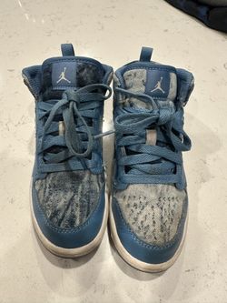 Boys Jordan Shoes Size 13.5