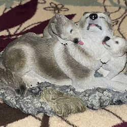 1994 Living Stone Wolf Family Figurine Pack