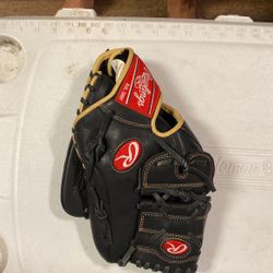 Rawlings Baseball Glove 