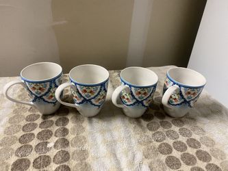 4 Cups