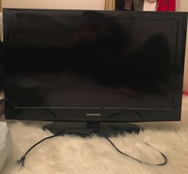 Samsung 32” like new not negotiable