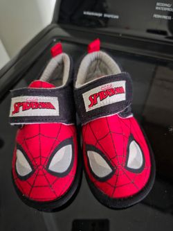 Spiderman biys slippers