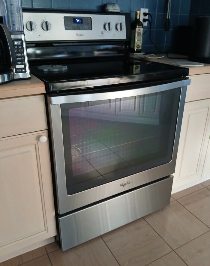 Samsung Stove With Convection Oven RESERVED