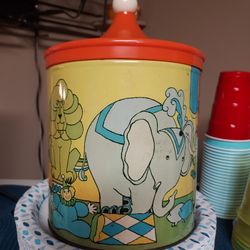 Vintage Ballonoff Cookie Tin