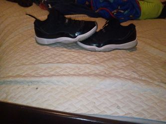 Jordan 11s lows