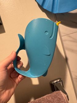 Whale-Shaped Baby Bath Rinse Cup and shower cap