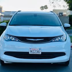 2020 CHRYSLER VOYAGER LXI 