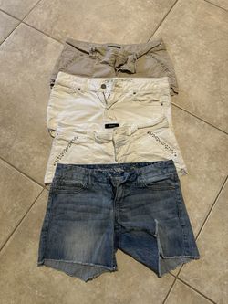 Women’s Teen Shorts 4 Pairs Express Brand Size 6 Like New 4 Pairs For $50 