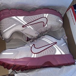 New Nike vomero girls