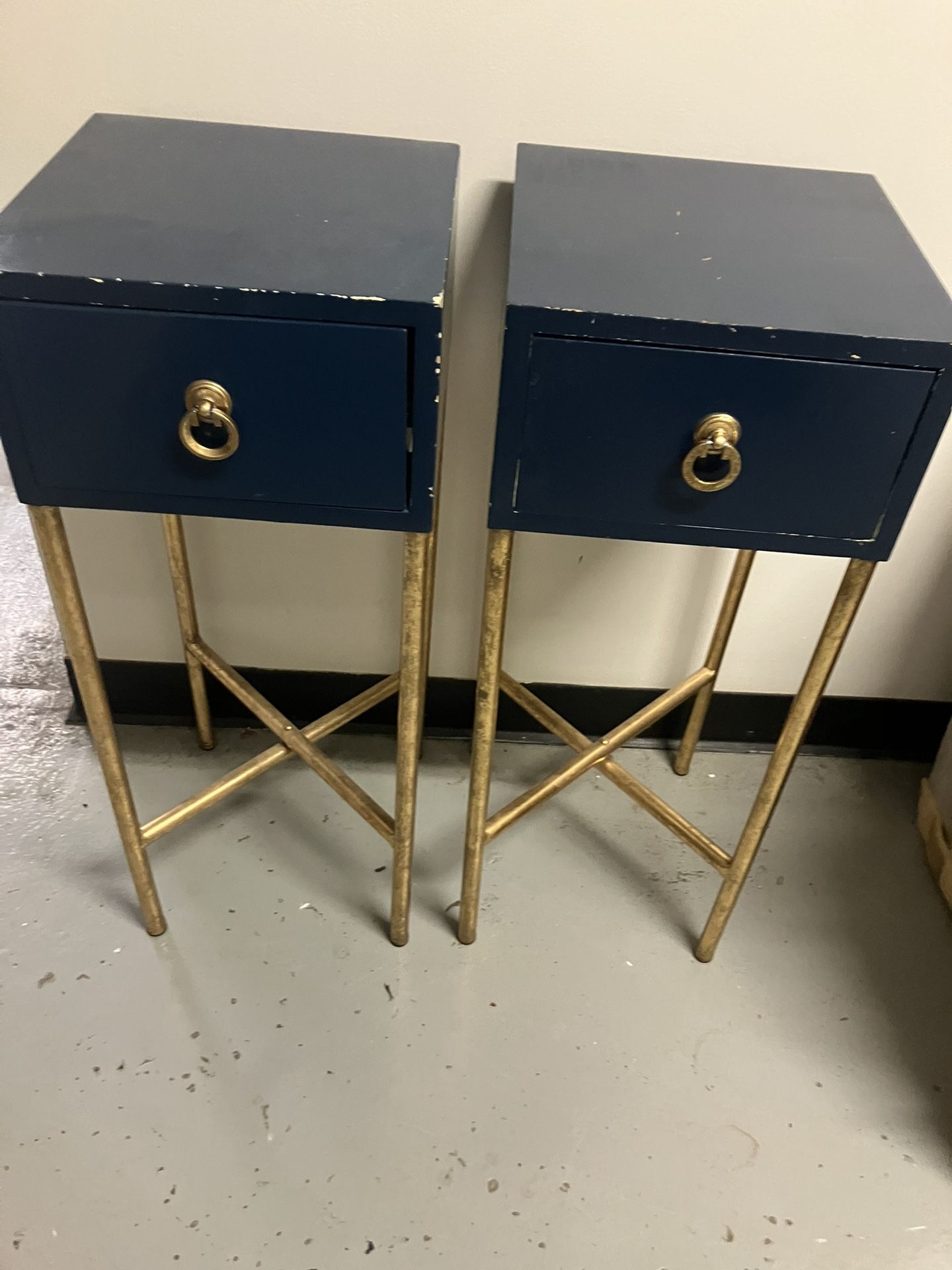 2 Modern Accent Tables Purchased For $99 Each. They Need Painted But Are Otherwise Gorgeous Sturdy Tables!