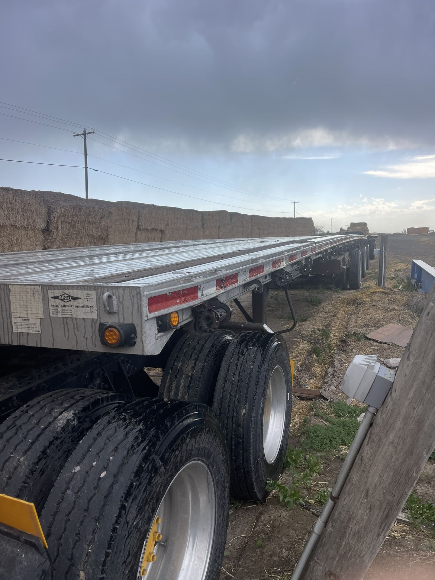 Flatbed 2001 48 Ft X 98 Inches…. Flatbed 1988 28 Ft X 102 Inches