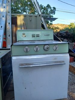 Antique Stove/oven for Park Trailer