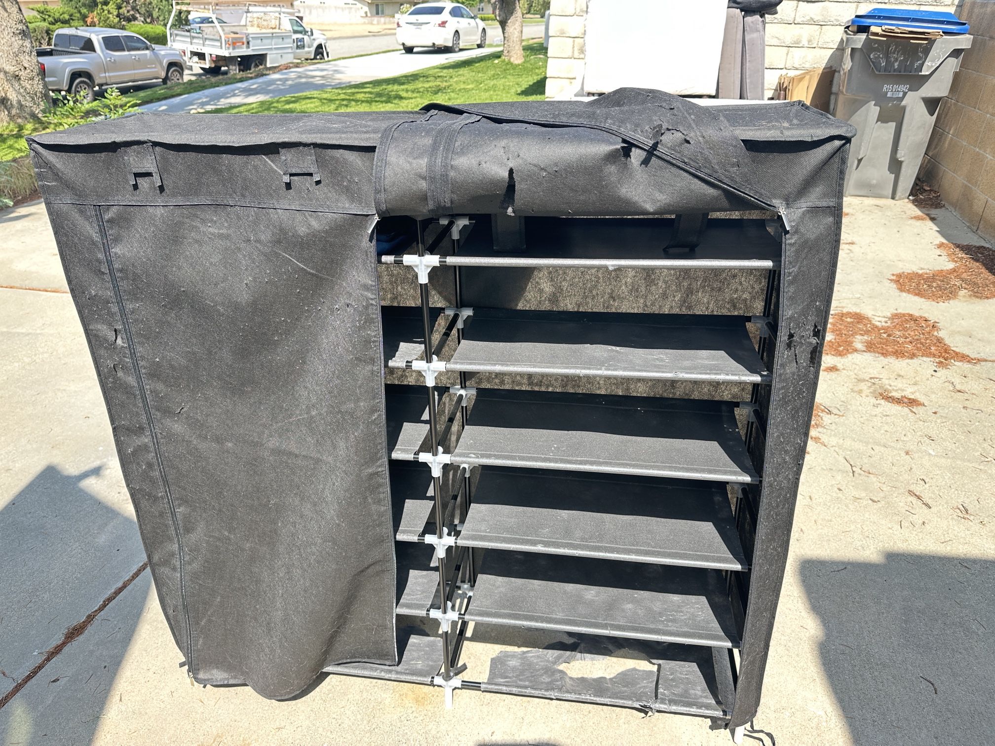 Free Show Shelves?