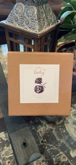 Hallmark Baby’s First Photo Set