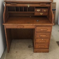 Roll top desk