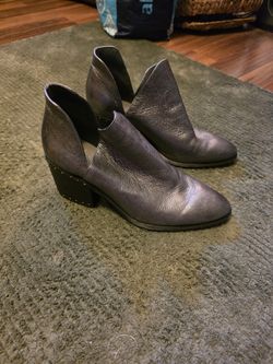 Vince Camuto Silver Boots Size 8 1/2