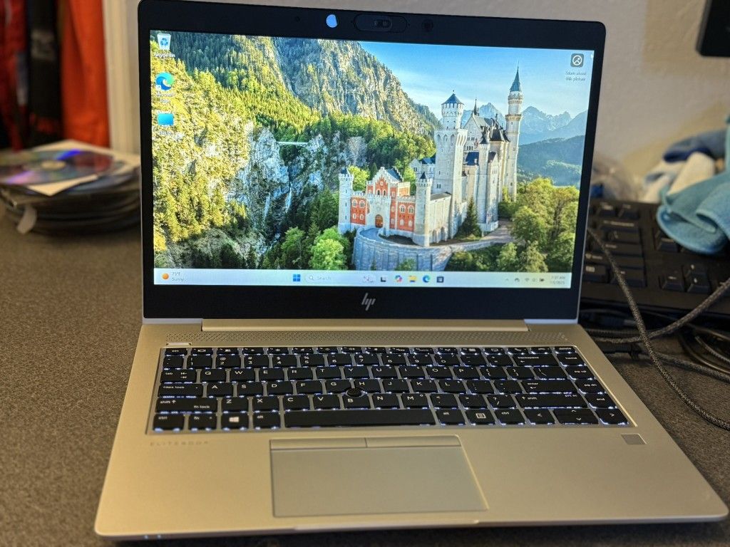 hp elitebook 745 G5 AMD Ryzen 5 2.20ghzwith vega 16gb ram win11