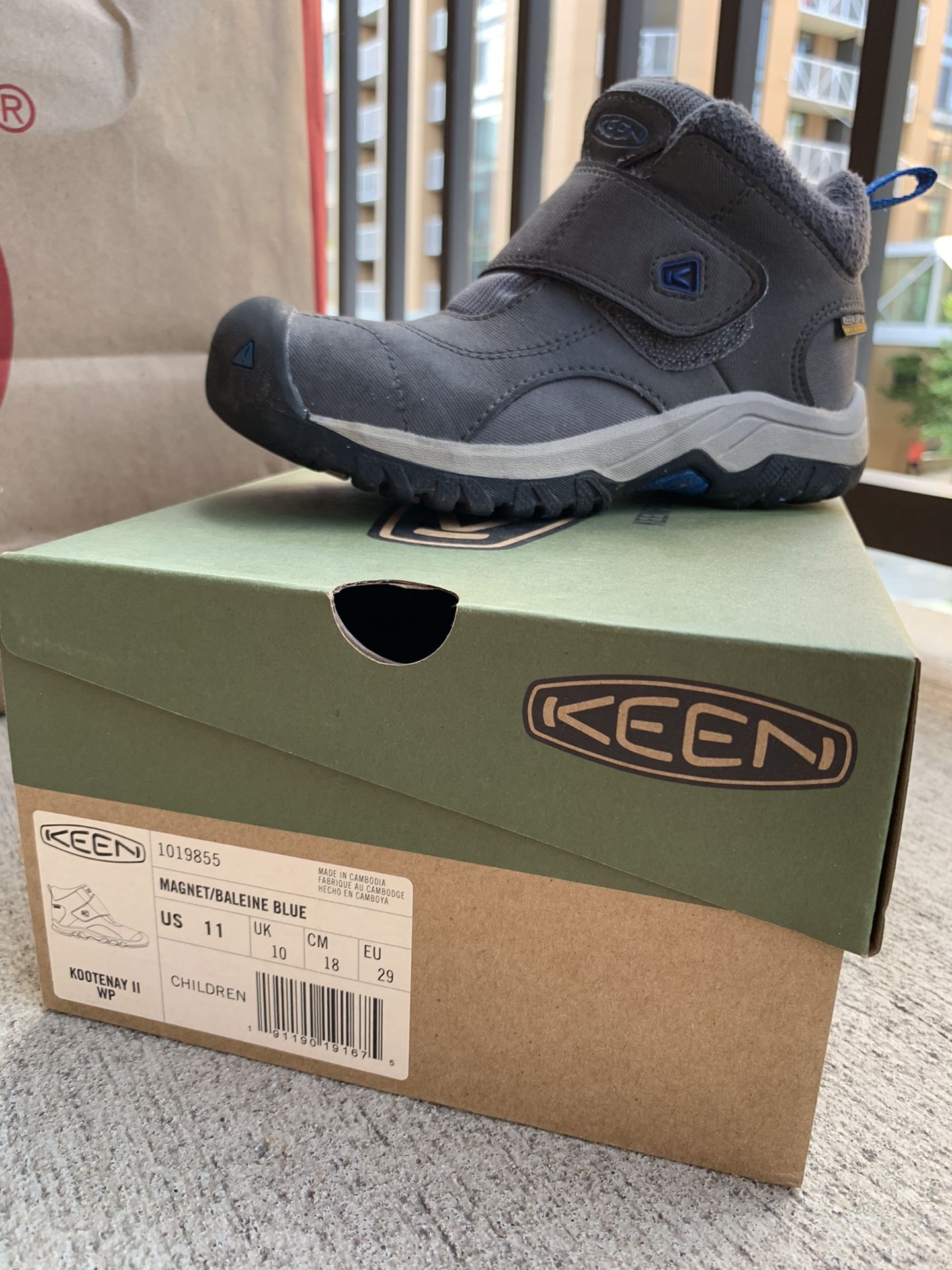Keen, kid’s shoes, size 11 US