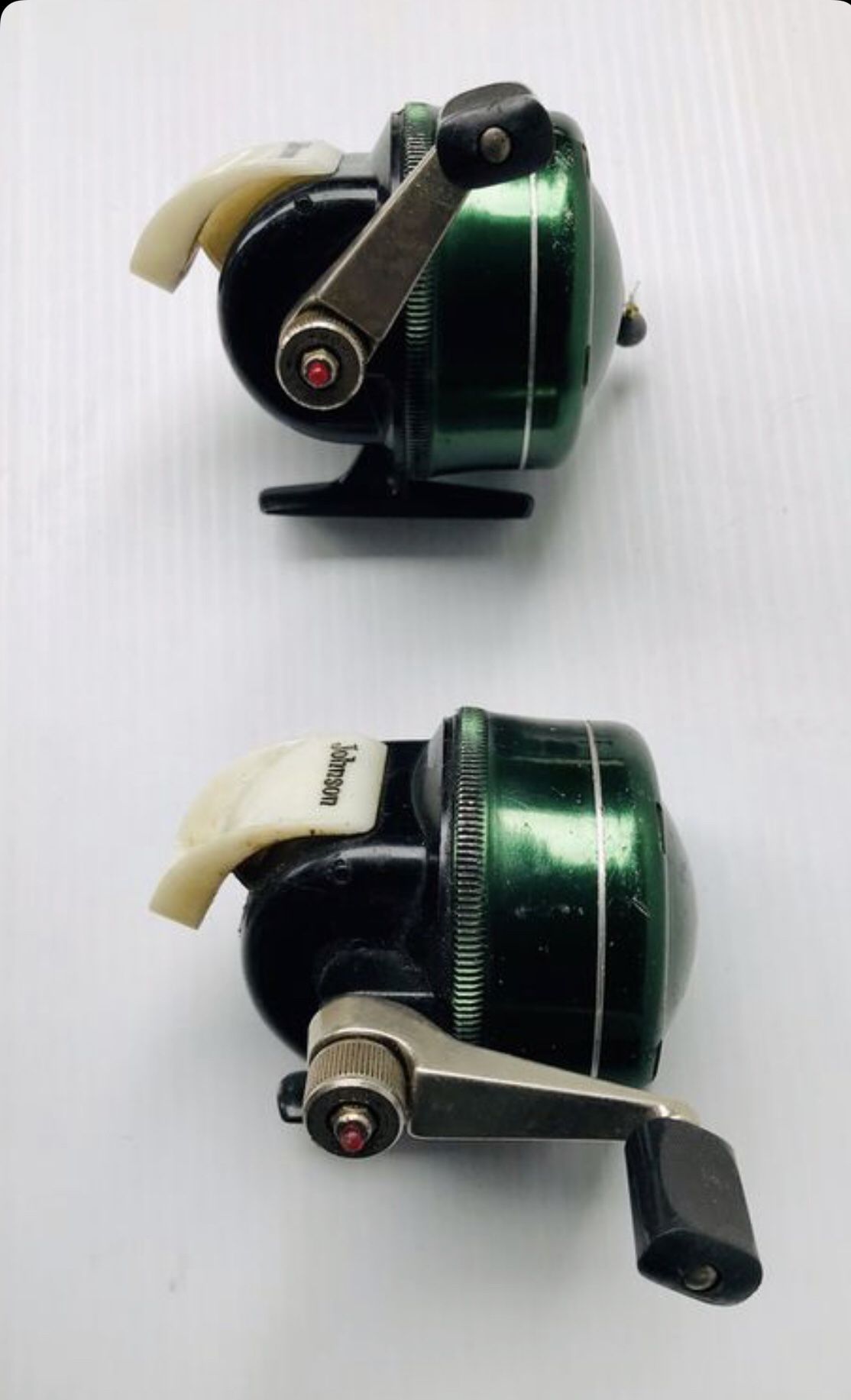 2 Vintage Johnson Fishing Reels Model 130B Made in USA for Sale in