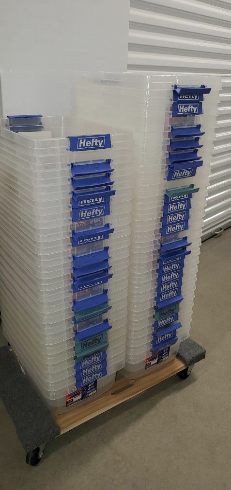 Over 100 Used Hi-Rise Hefty Storage Containers ( 40 Qt.)