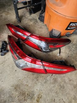 2018+ Camry SE/LE Tail Lights