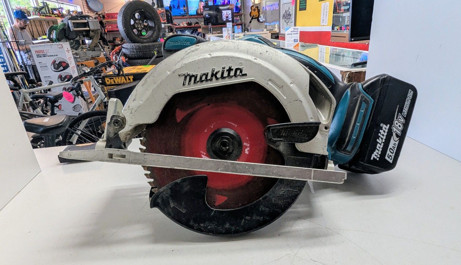 Makita Circular Saw Xss02 With Battery