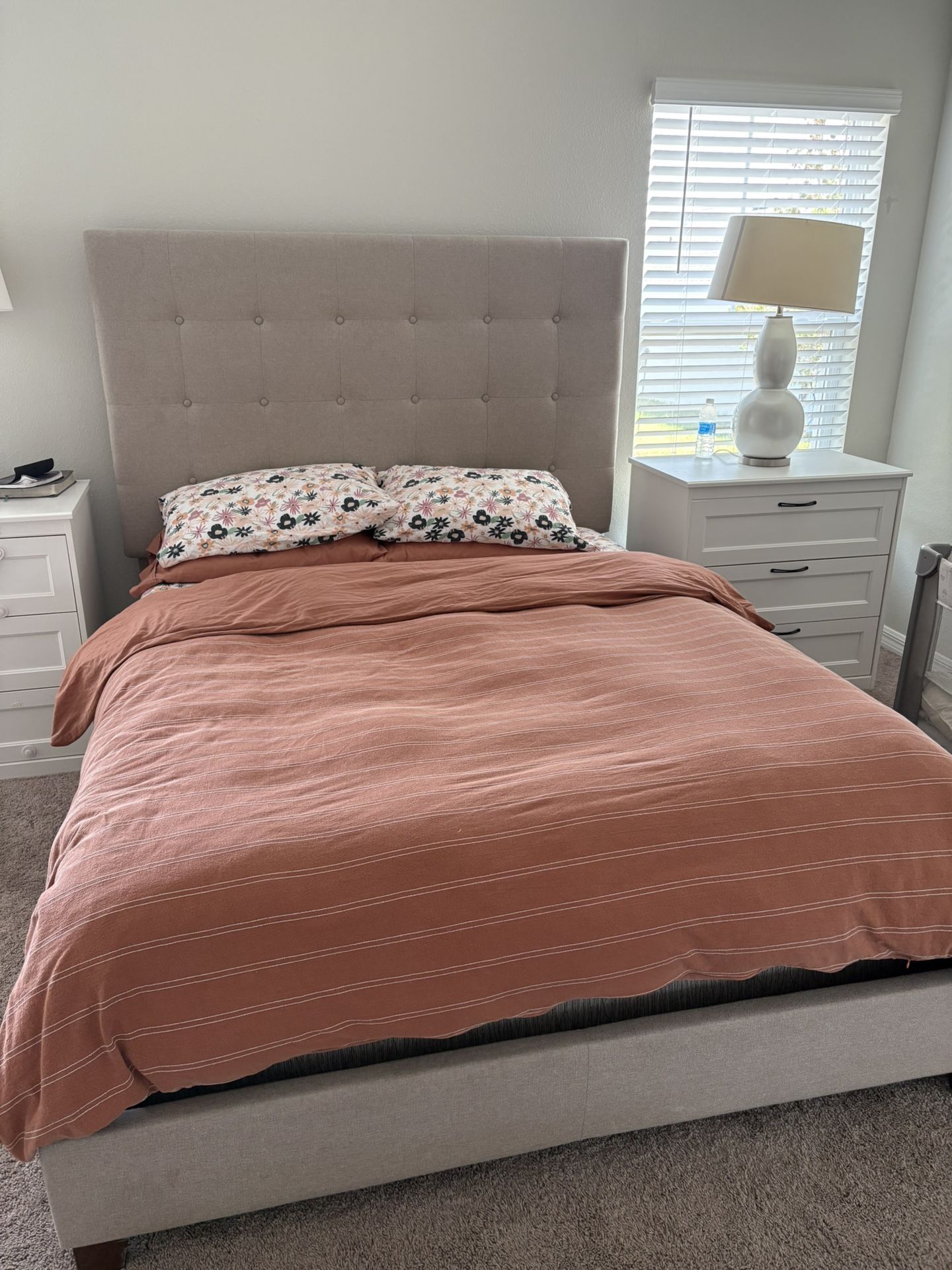 Upholster Queen Bedroom Set