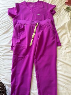 Women figs scrubs