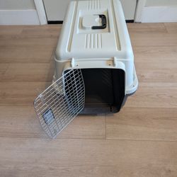 Essentials Pet Carrier (Model HC013B-L60)