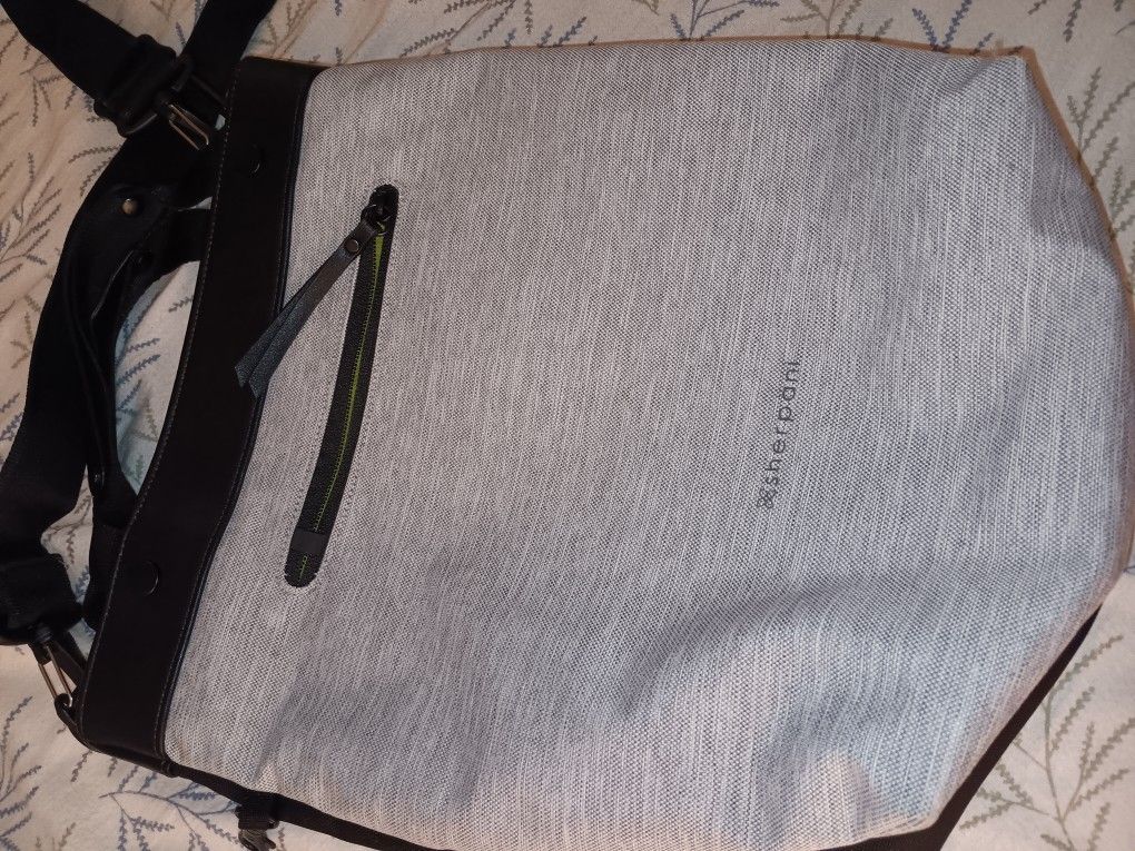 Sherpani Bag Never Used