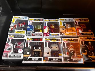 Marvel and dc Funkos and comics