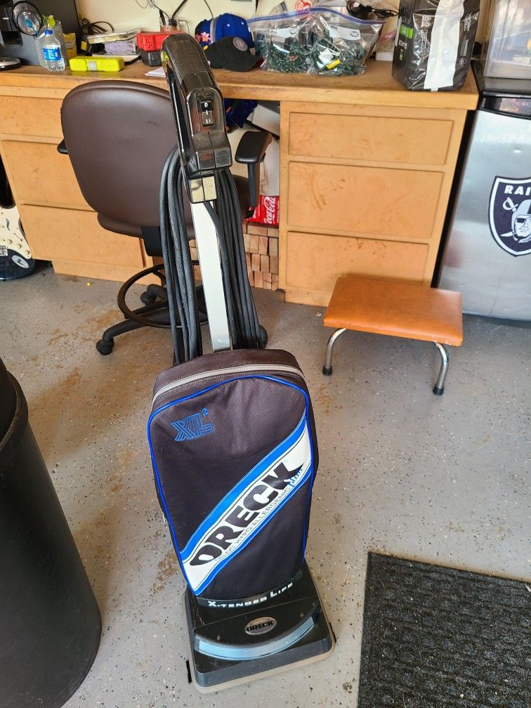 Oreck XL2 Vacuum