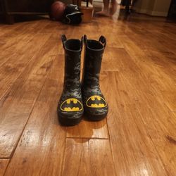 Batman Rainboots Size 13.5 Youth