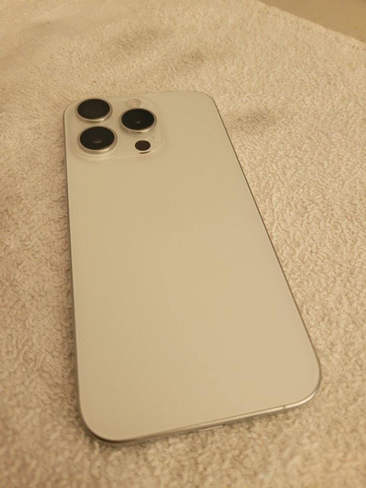 Unlocked Iphone 15 Pro 128GB
