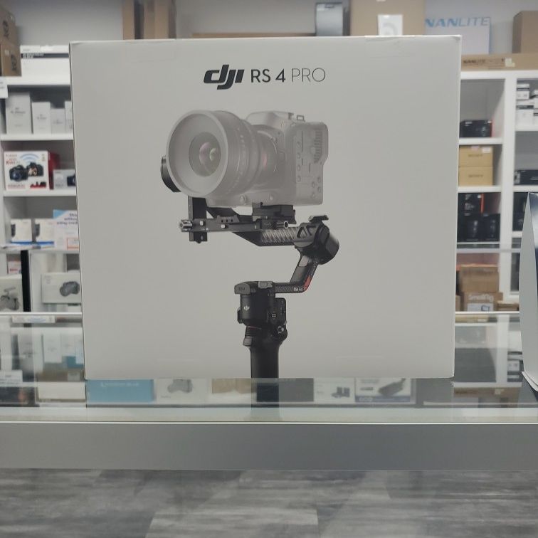 DJI RS 4 Pro Camera Stabilizer