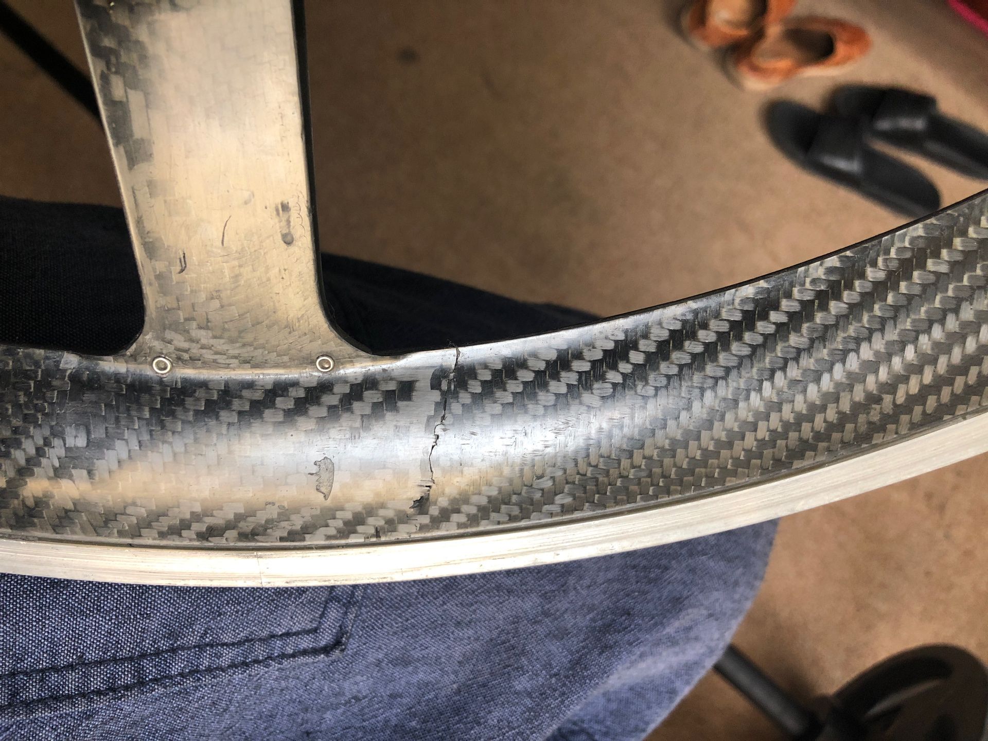 Cracked 700c rear wheel