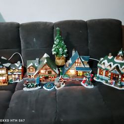 Christmas Houses 4 Pieces /Knott's And Mervyn's Vintage!