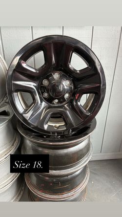 ** Ford 18 in wheels set